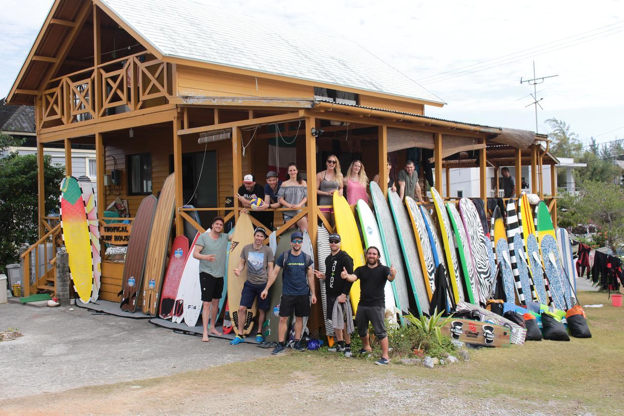 Tropical Surf House Okinawa Hotell Onna Exteriör bild