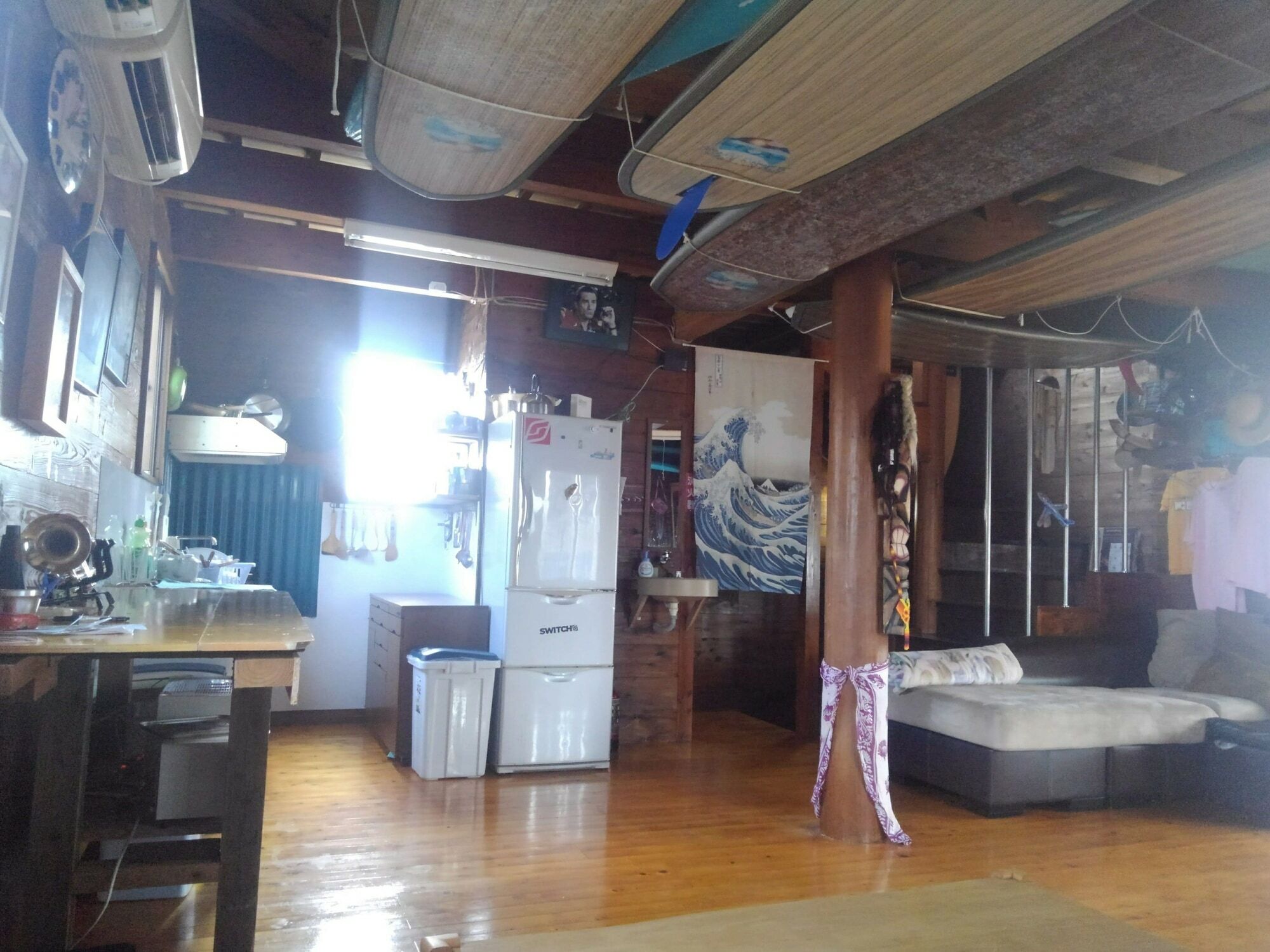 Tropical Surf House Okinawa Hotell Onna Exteriör bild